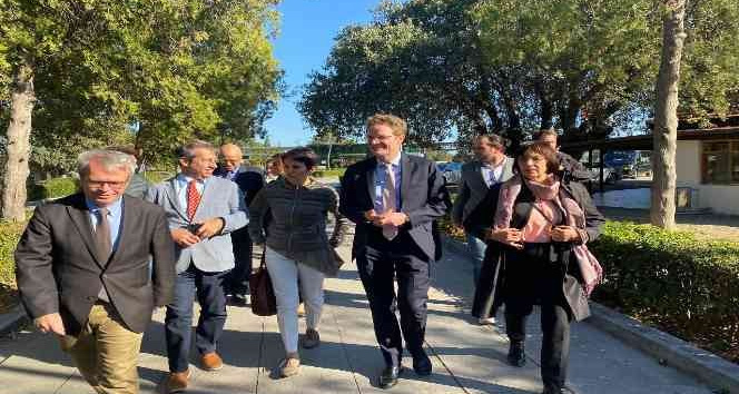 Avrupa Birliği Türkiye Delegasyonu Başkanı Büyükelçi Meyer-Landrut, Troya Ören Yeri’ni ziyaret etti