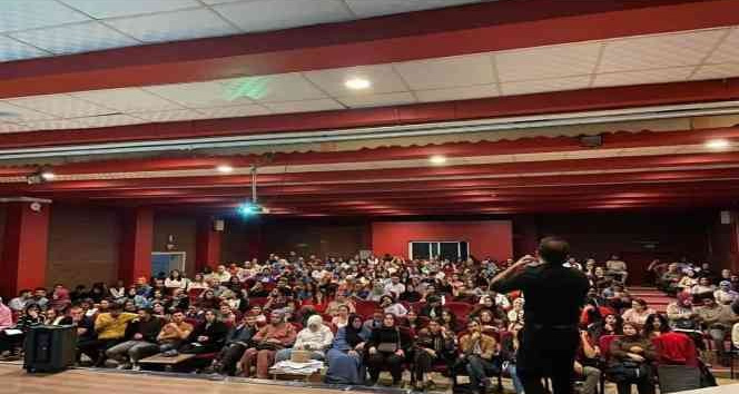 Silopi’de ’Aile Okulu Eğitici Eğitimi’ verildi