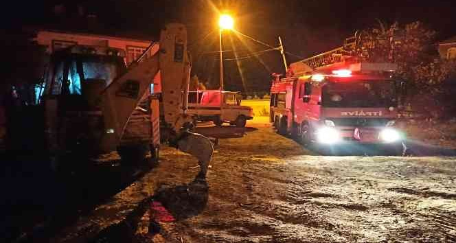 Kırklareli’nde park halindeki kepçe alev aldı