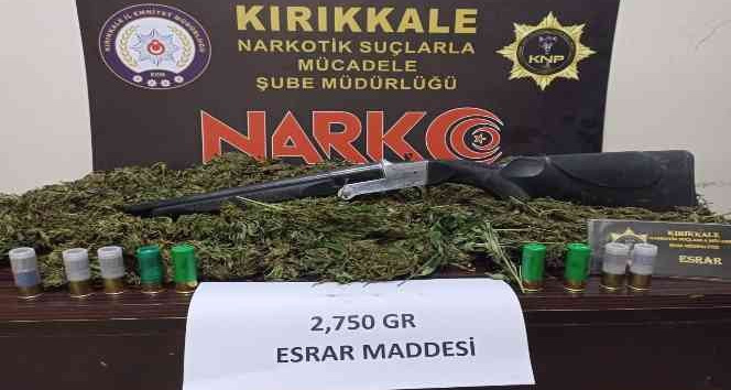 Kırıkkale’de 2 kilo 750 gram esrar ele geçirildi: 3 tutuklama