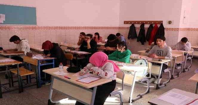 Nevşehir’de TYT deneme sınavına bin 709 öğrenci katıldı