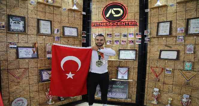 Gümüşhaneli dünya şampiyonu çocuklara umut olmak için memleketine döndü