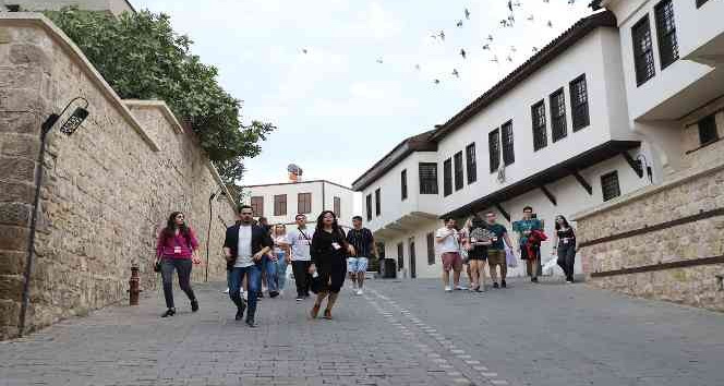 Yabancı öğrenciler Dulkadiroğlu’nu gezdi