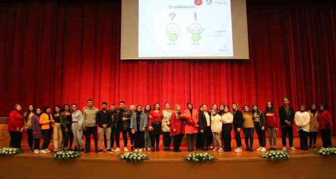 NEVÜ’de “Erken Çocuklukta Dil Gelişimi ve İki Dillilik” konulu konferans düzenlendi