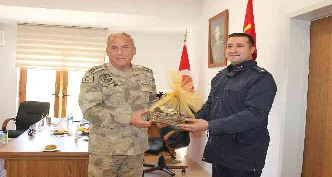 Jandarma denetleme ve değerlendirme başkanı tümgeneral okyar’dan Jandarmaya ziyaret