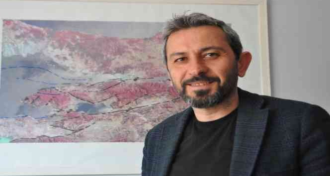 Yüksek Jeoloji Mühendisi Kendir’den rahatlatan açıklama: “Gökyüzündeki olaylar depremleri doğrudan etkileyebilecek etkenlerden değildir”