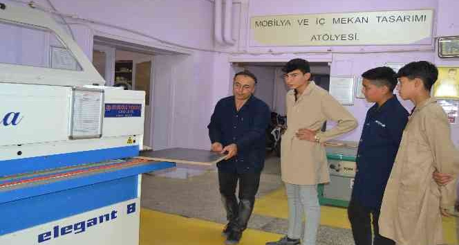 Manisa’da fabrika gibi okul