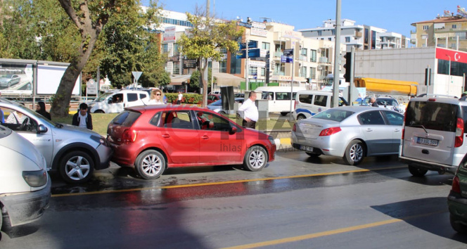 Aydında zincirleme trafik kazası: 1 yaralı