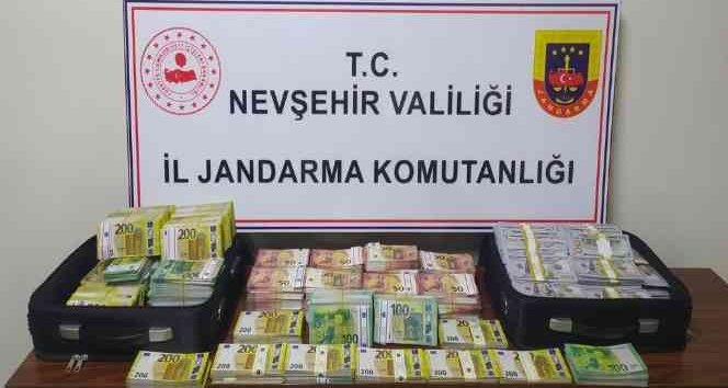 Nevşehir’de çok sayıda sahte döviz ele geçirildi