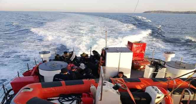 Çanakkale’de 34 göçmen ve 1 göçmen kaçakçısı yakalandı