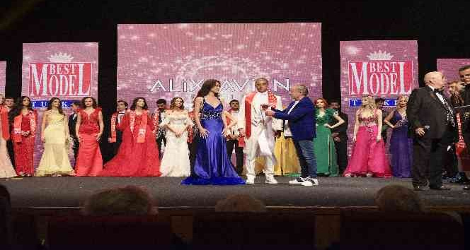 Alix Avien Paris, Bağdat Caddesindeki mağazasında defile düzenledi