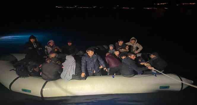 Çanakkale’de 28 düzensiz göçmen kurtarıldı