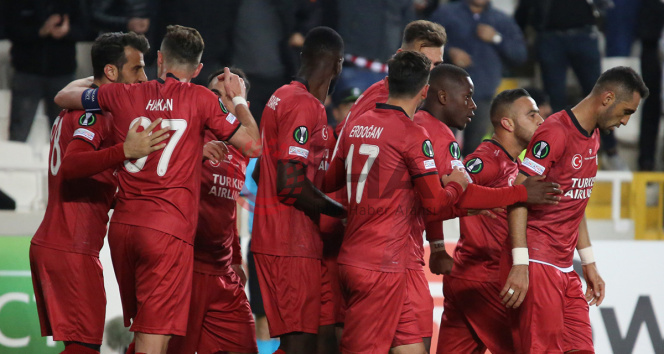 Sivasspor, Cluj karşısında şov yaptı! Gruptan çıkmayı garantiledi