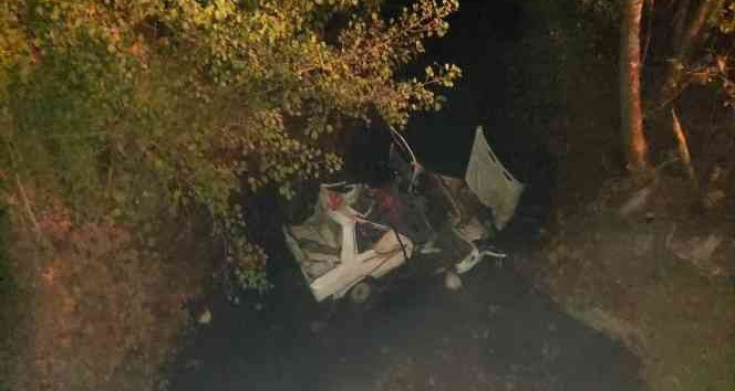 Dere yatağına uçan otomobil kazasında ölü sayısı 2 oldu