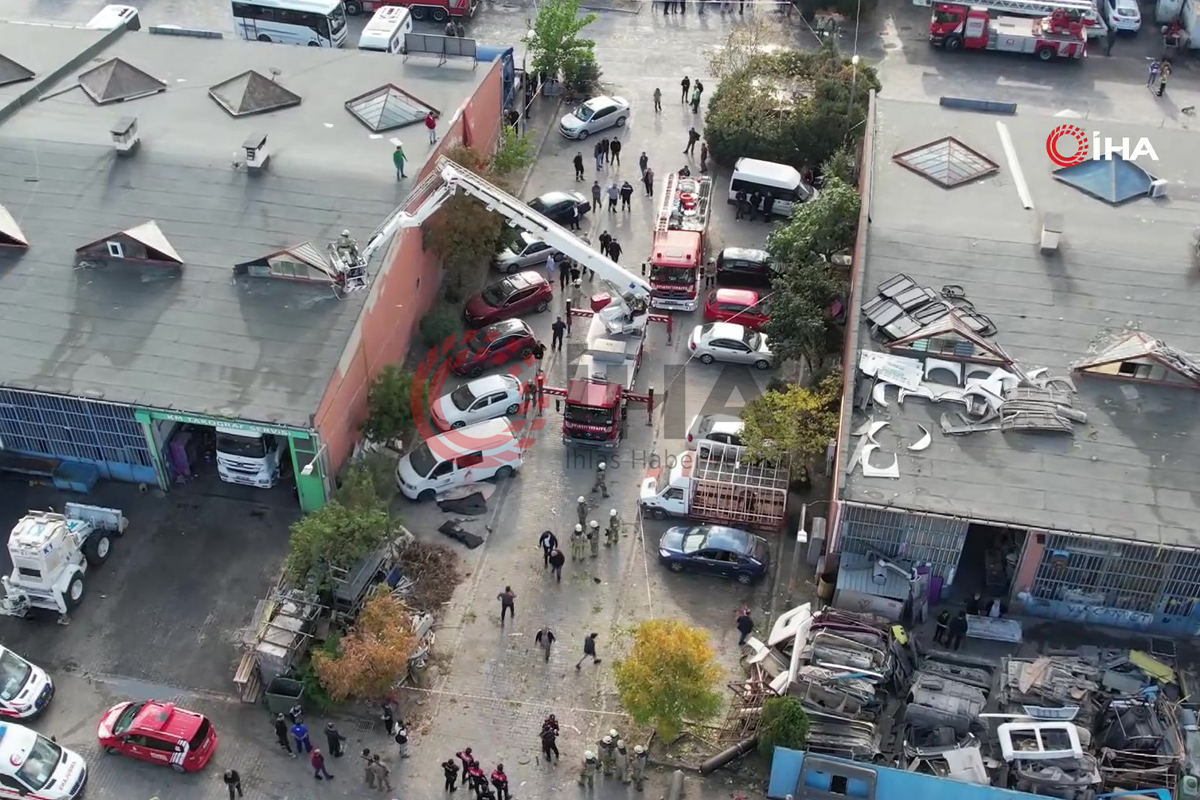 İkitelli Esenler Sanayi Sitesindeki patlamanın yaşandığı işyeri dronla görüntülendi