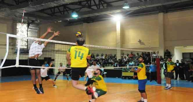 Cizre’de kurumlar arası voleybol turnuvası sona erdi