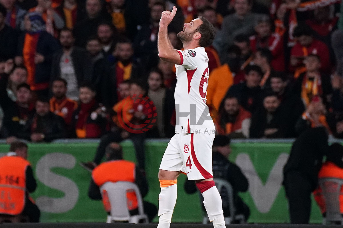 Juan Mata’nın ilk gol sevinci