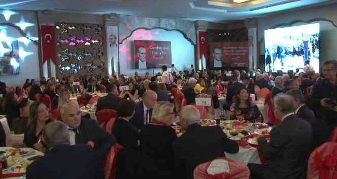 Büyükçekmece’de Cumhuriyetin ilanının 99’uncu yıl dönümünde "Cumhuriyet ve Atatürk" konulu söyleşi düzenlendi