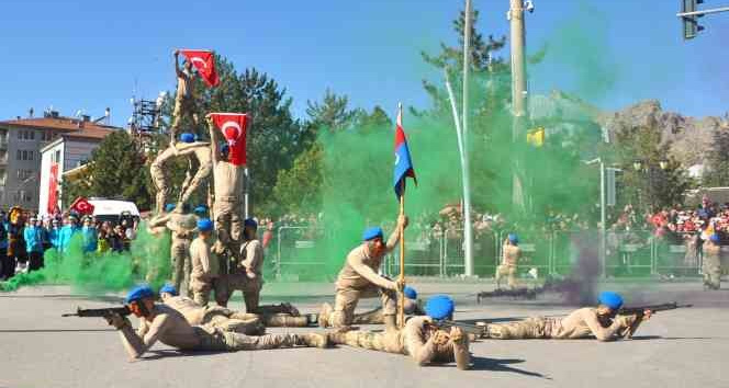 Kurtlar taburunu ayakta alkışladılar