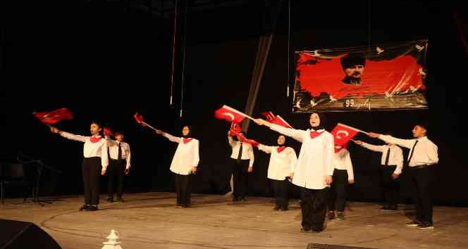 Bitlis’in ilçelerinde Cumhuriyet bayramı kutlamaları