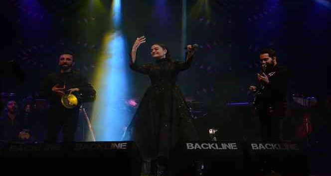 Elif Buse Doğan, Cumhuriyet Bayramı’nda Ordu’da sahne aldı