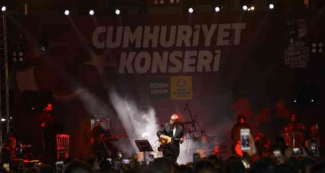 Konya Büyükşehir Akşehir ve Ereğli’de Cumhuriyet Konserleri düzenledi