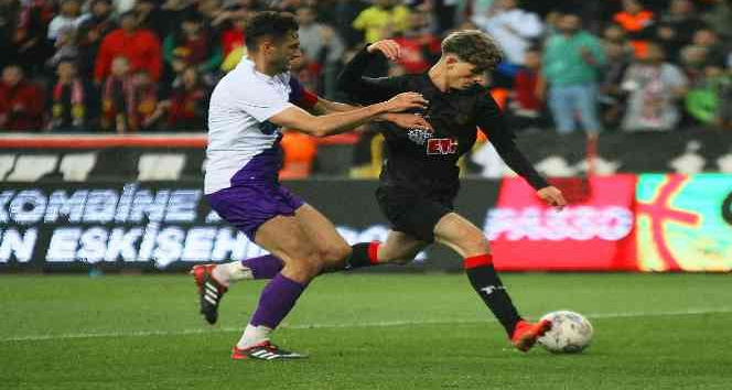 TFF 3. Lig: Eskişehirspor: 2 - Yomraspor: 1