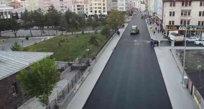 Kayyum Kars’ta hem borç ödedi, hem yatırım yaptı