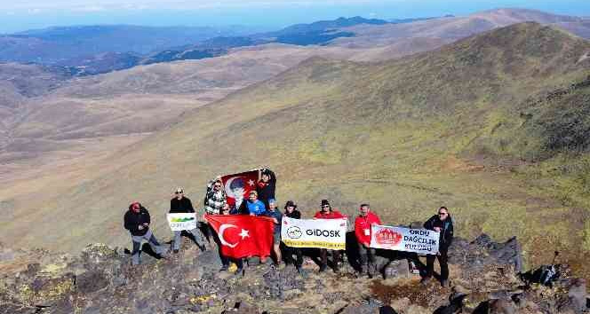 Ordulu ve Giresunlu dağcılar 3 bin metrede buluştu