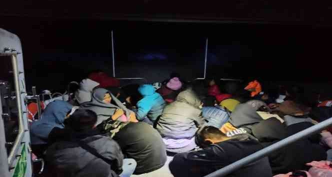 Çanakkale’de 42 düzensiz göçmen kurtarıldı
