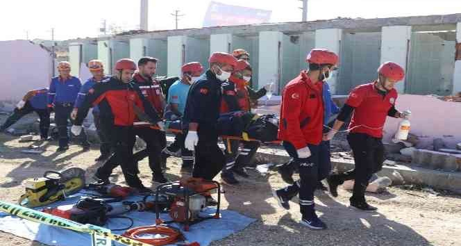 Mardin’de deprem tatbikatı nefesleri kesti