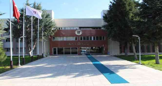 FÜ 3 alanda dünyada ilk 500 üniversite arasında yer aldı