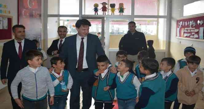 Kaymakam Gürses, öğrencilerle bir araya geldi