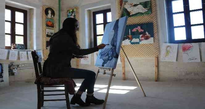 Zanaatkarlar Çarşısı’nda Ahi Evran’ın iç dünyasını resmedecek