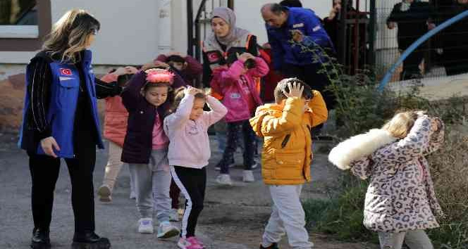 Gümüşhane’de deprem anı tatbikatı yapıldı