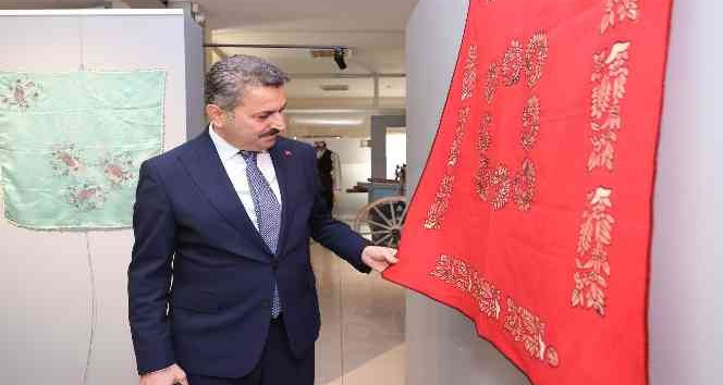 Başkan Eroğlu: "Yazmanın başkenti Tokat’tır"