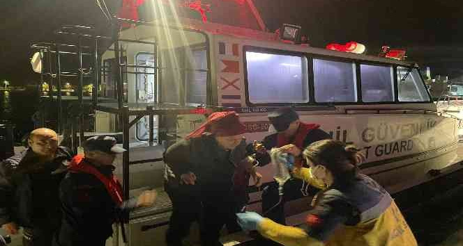 Gökçeada’da rahatsızlanan vatandaş tahliye edildi