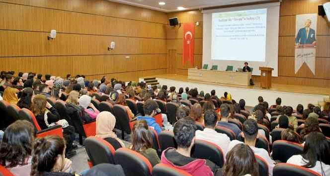 ÇAKÜ’de doğu-batı sentezinde psikoterapilere bakış konuşuldu