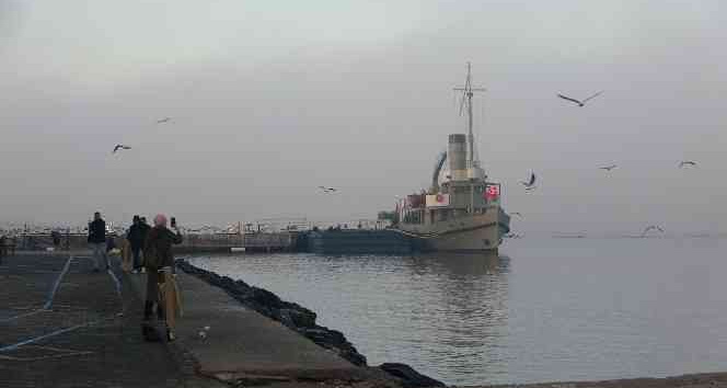 Çanakkale Boğazı sis nedeniyle transit gemi geçişlerine kapatıldı
