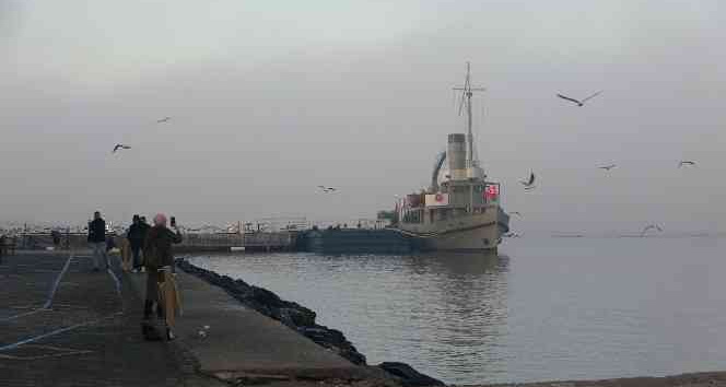 Sis nedeniyle kapanan Çanakkale Boğazı, transit gemi geçişlerine açıldı