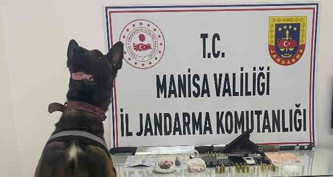 Manisa’da emniyet ve jandarmadan uyuşturucu operasyonu