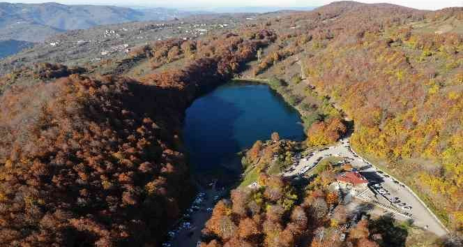 Ulugöl’de eşsiz renk cümbüşü: Günde 6 bin kişi geziyor
