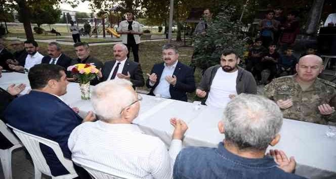 Baba ocağına dönen Gazi Caner İyin için mevlit okutuldu