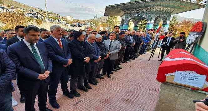 Genç yaşta kalp krizi geçiren polis memuru son yolculuğuna uğurlandı