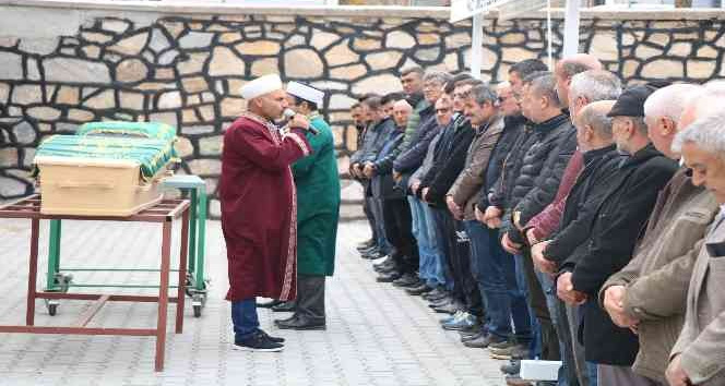 Bolu’daki trafik kazasında yaşamını yitiren karı-koca yan yana defnedildi