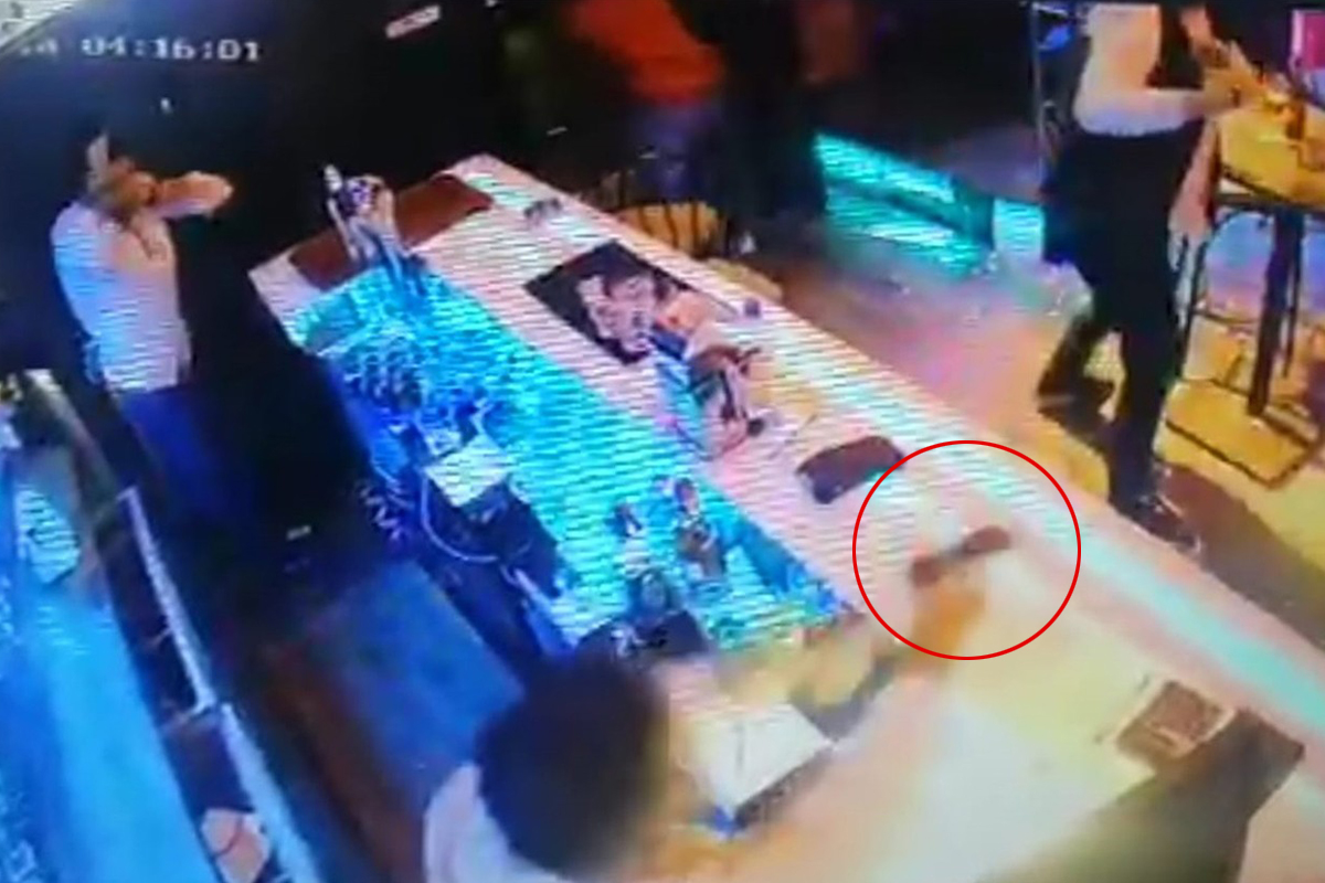 İzmir’de gece kulübünde silahlı kavga dehşeti