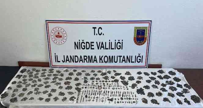 Niğde’de tarihi eser operasyonu: 3 bin 500 adet sikke ele geçirildi