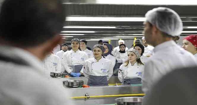 Geleceğin şefleri Sakarya’nın yemeklerini öğrendi