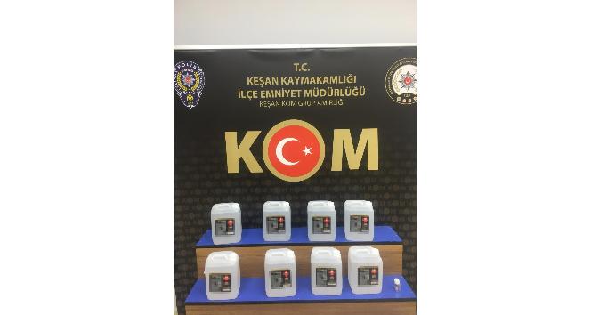 Arama yapılan otomobilde 40 litre etil alkol ele geçirildi