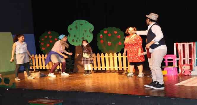 Yalova Belediyesi’nin çocuk oyunları devam ediyor